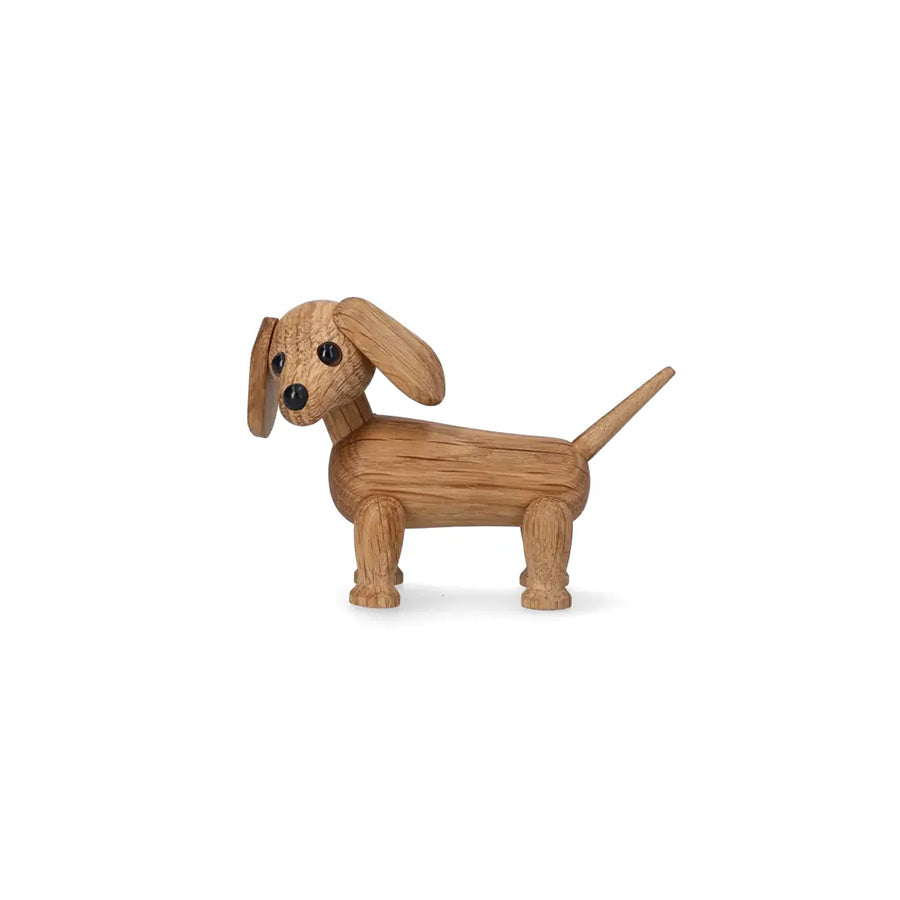 Spring Copenhagen chico i FSC-eik – sjarmerende trehund figur med blikk og hale