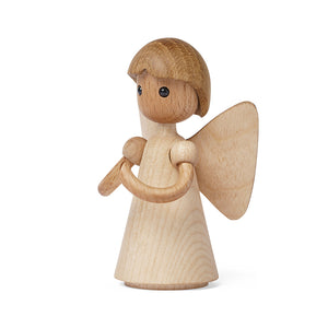 Sidebilde av Spring Copenhagen Aura Trefigur som viser de detaljerte treteksturene og designet.