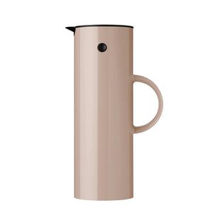 Stelton EM77 termokanne 1L i heather-farge, skulptural design med håndtak.