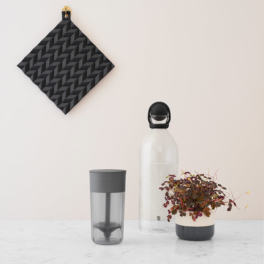 Rig-Tig Cool-It Vannkaraffel 1,5L Sort