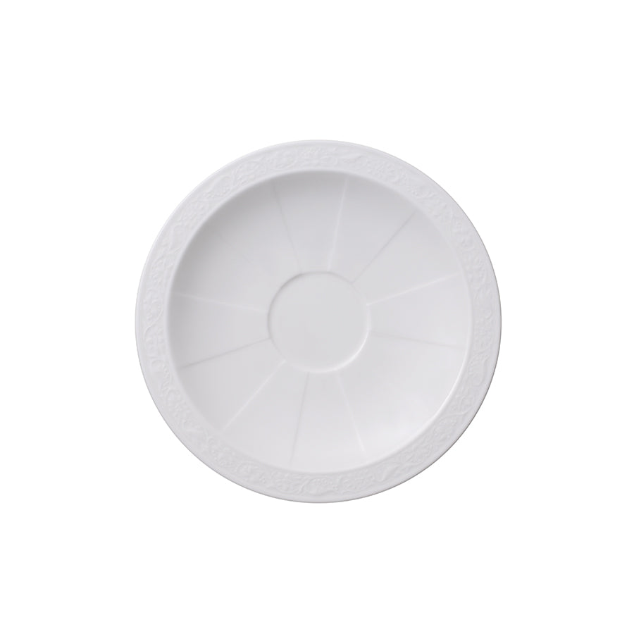 Villeroy & Boch White Pearl Skål til Kaffekopp 20cl, elegant underskål i skinnende hvitt benporselen med delikate blomsterrelieffer.