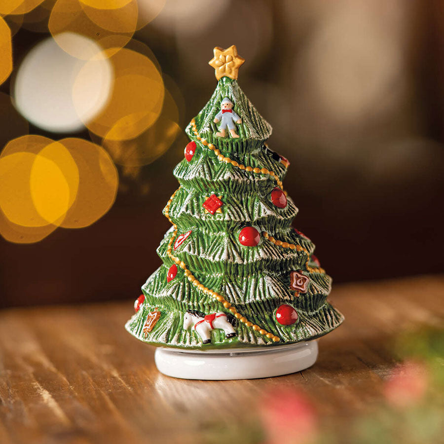 Villeroy & Boch juletre-spilledåse med nostalgisk design, perfekt for å skape en varm juleatmosfære.