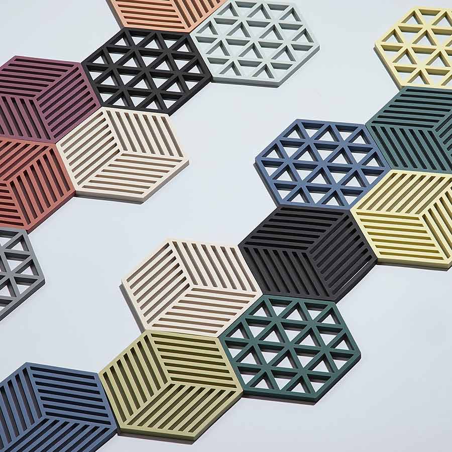 Zone Denmark Bordskåner Black Hexagon 16x14 cm